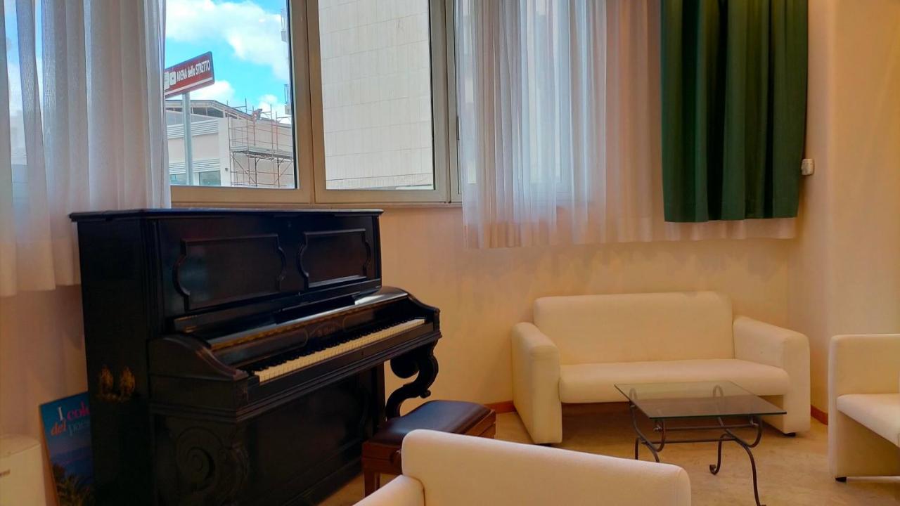Hotel Palace Masoanri'S Reggio di Calabria Buitenkant foto