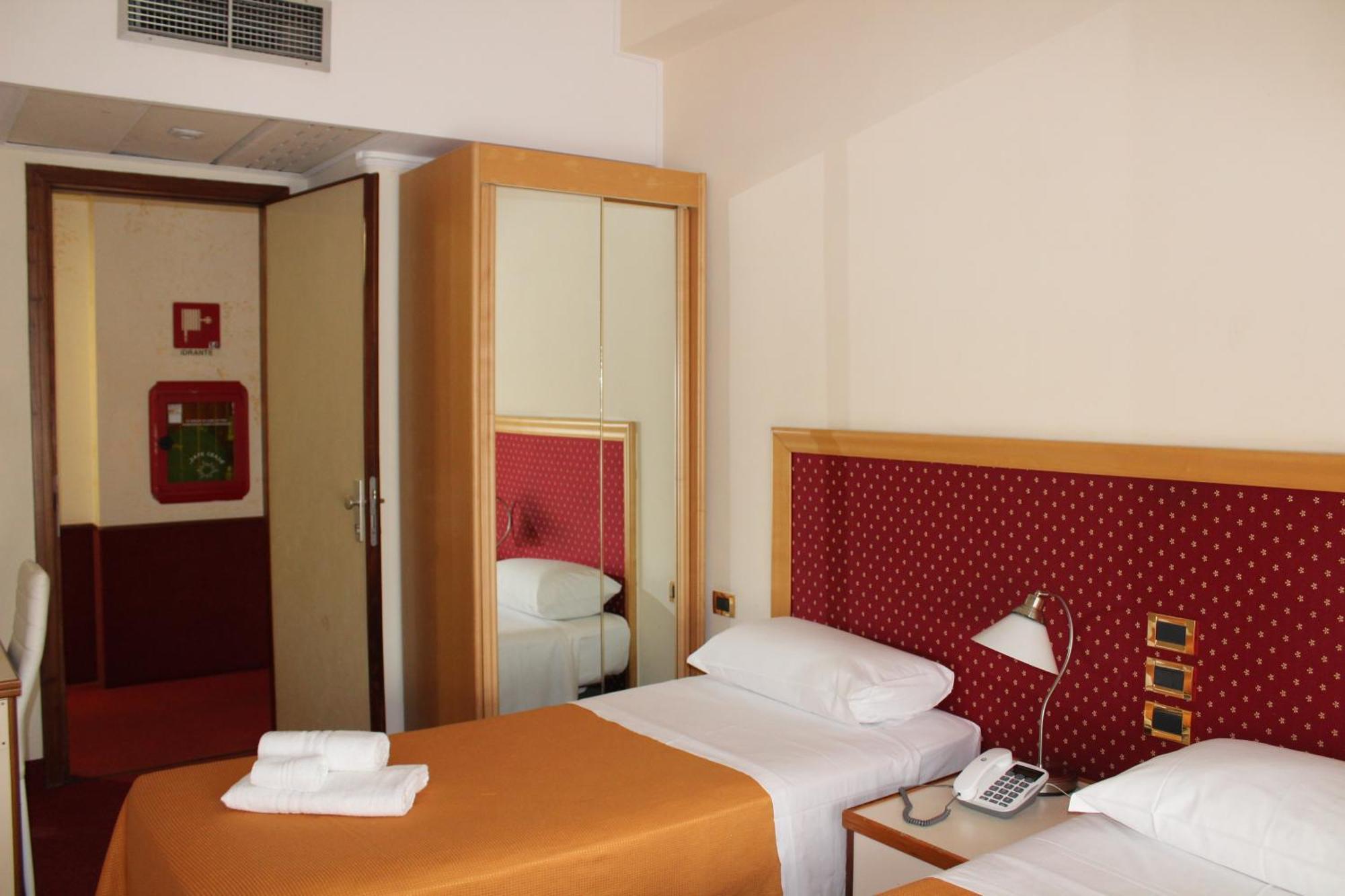 Hotel Palace Masoanri'S Reggio di Calabria Buitenkant foto