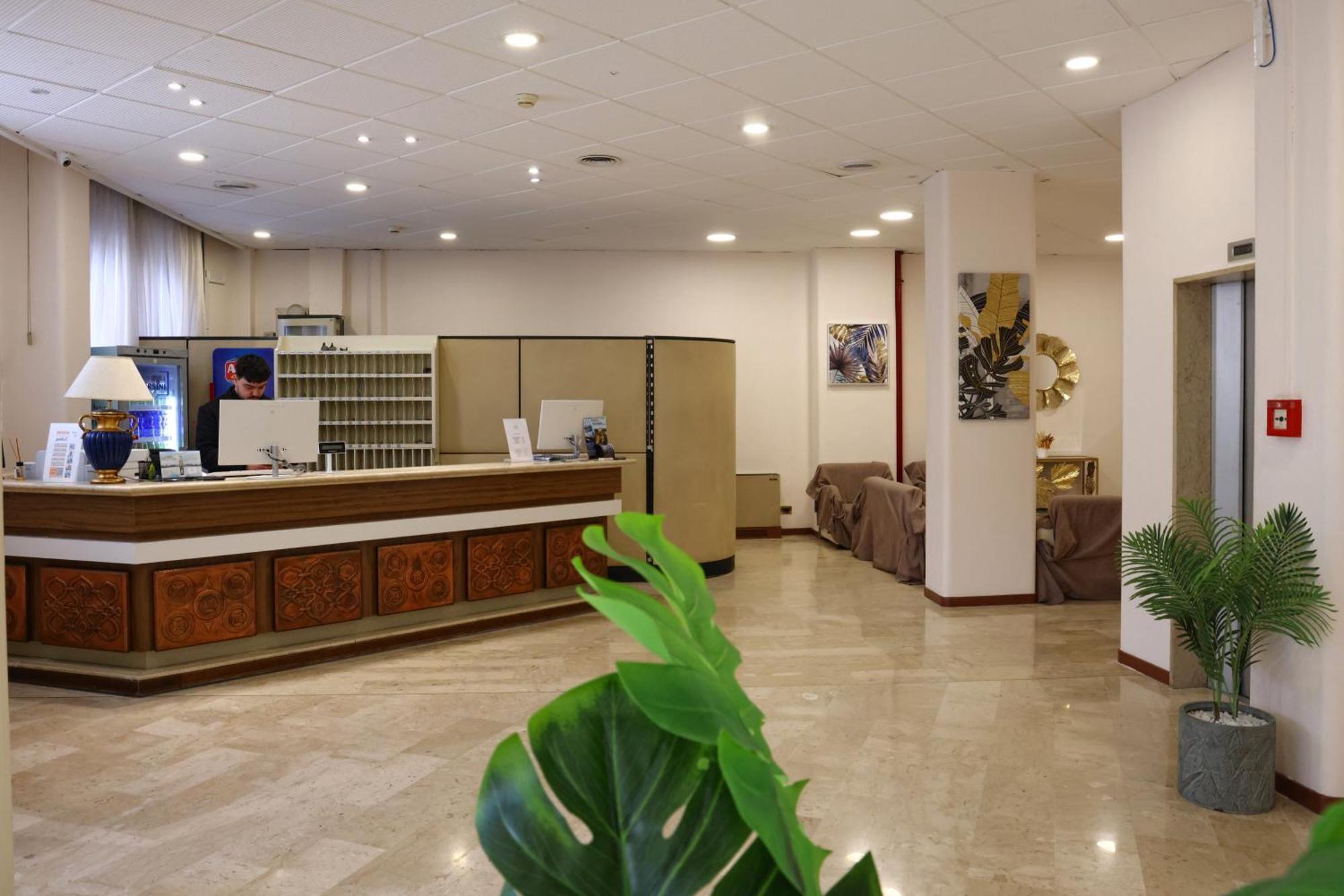 Hotel Palace Masoanri'S Reggio di Calabria Buitenkant foto